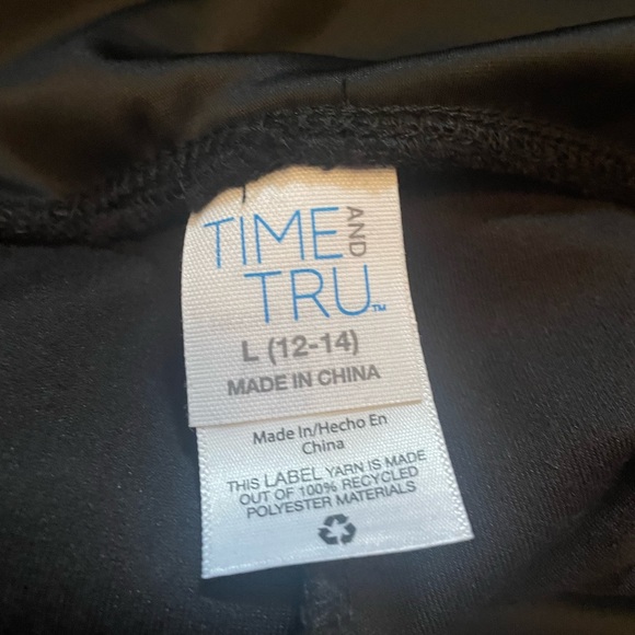 🆕 Time and Tru Fitted HighRise Super Plush  Leggings, Black Soot - Picture 6 of 6